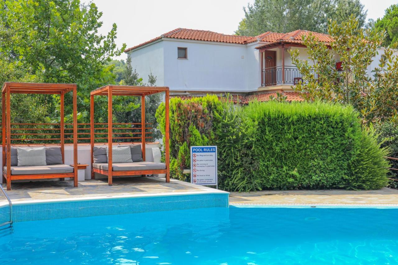 Sergios Koukounaries Extérieur photo