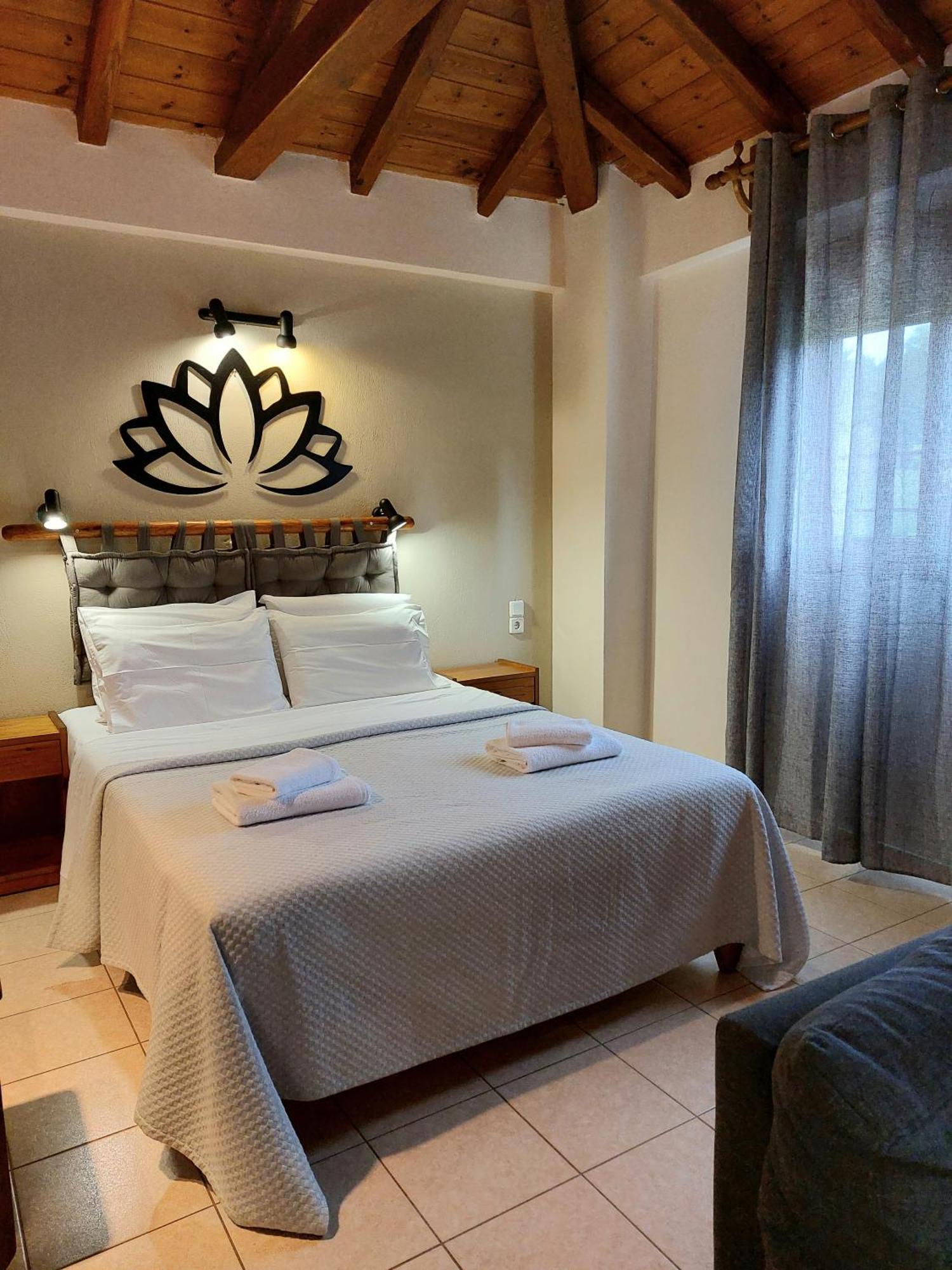 Sergios Koukounaries Chambre photo